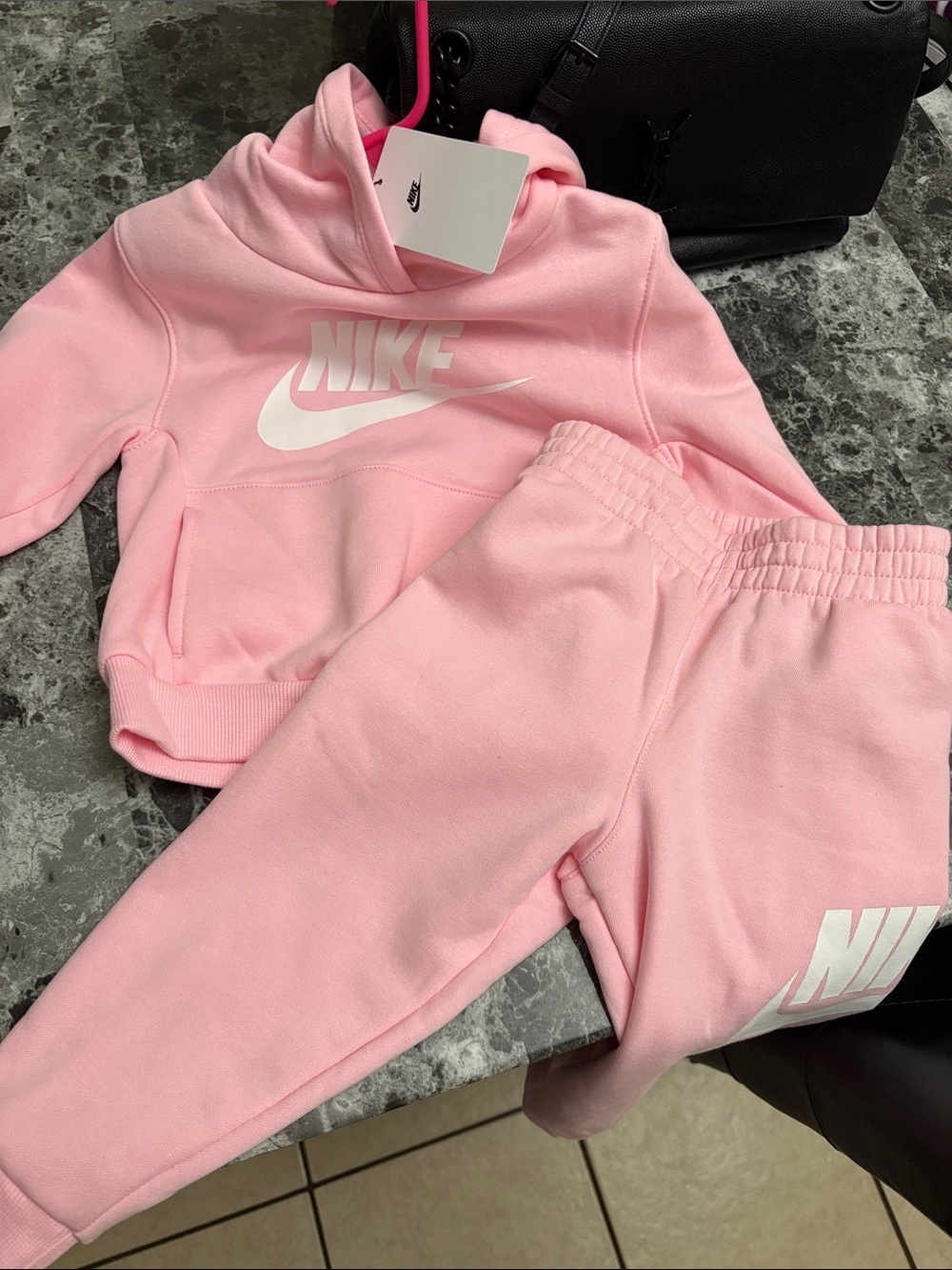 Nike sweatsuit toddler pink 3T